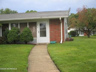 433D Picardy Court, Lakewood, NJ 08701