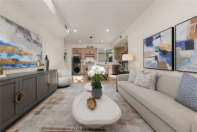 1025 La Cadena D, Arcadia, CA 91007