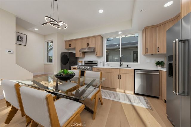 1025 La Cadena D, Arcadia, CA 91007
