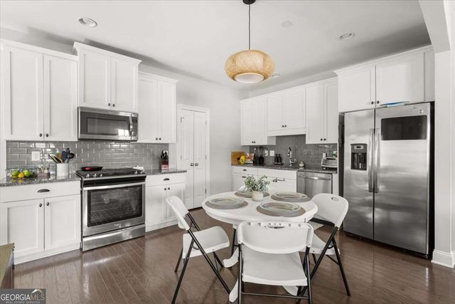 910 Westmoreland Circle NW, Atlanta, GA 30318