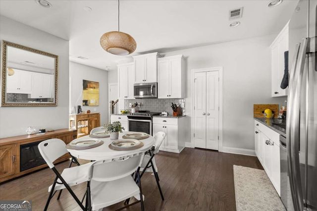 910 Westmoreland Circle NW, Atlanta, GA 30318