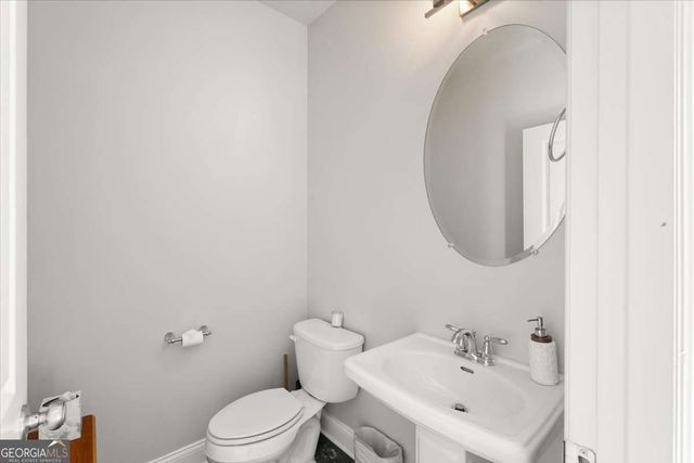 910 Westmoreland Circle NW, Atlanta, GA 30318