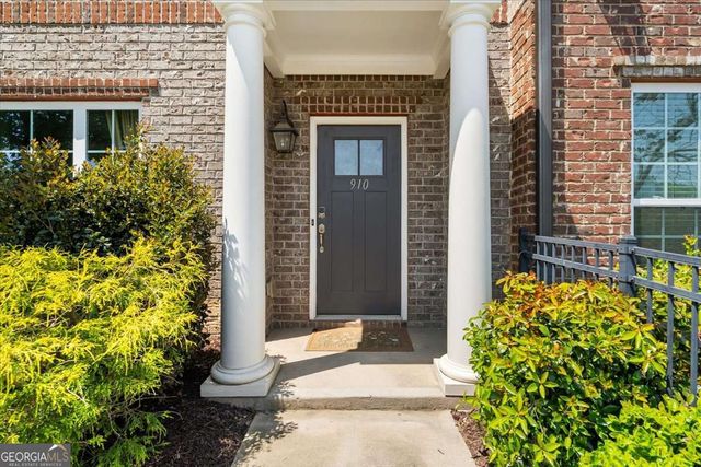910 Westmoreland Circle NW, Atlanta, GA 30318
