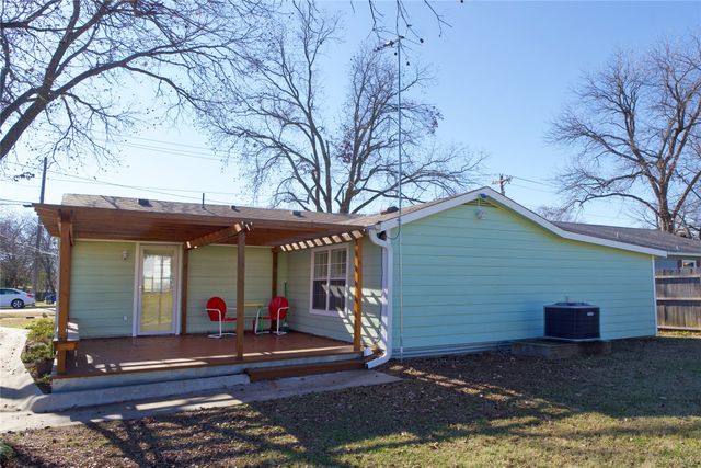 201 Water Street, Whitesboro, TX 76273