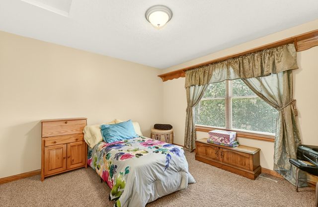 917 5th Avenue NW, Byron, MN 55920