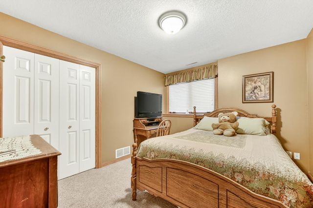 917 5th Avenue NW, Byron, MN 55920