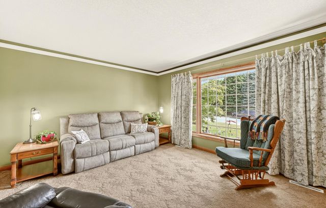 917 5th Avenue NW, Byron, MN 55920