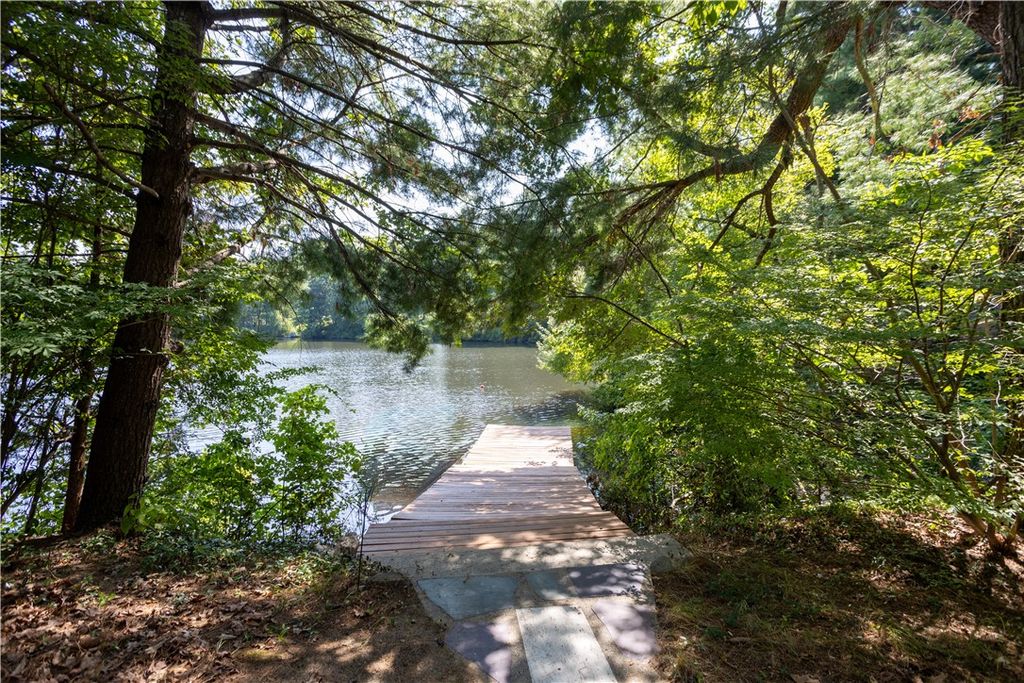 6 Pine Lane, Johnston, RI 02919