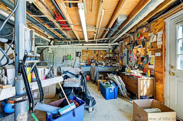 2007 Brown Road, Charlestown, IN 47111