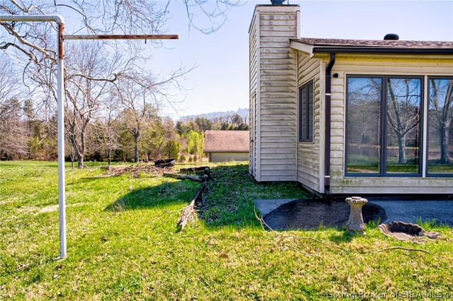 2007 Brown Road, Charlestown, IN 47111