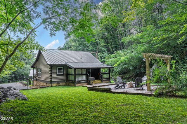 1656 Walker Trail, Sevierville, TN 37876