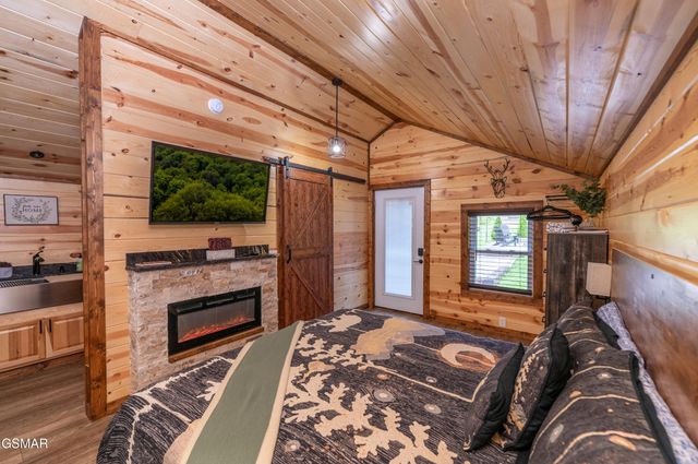 1656 Walker Trail, Sevierville, TN 37876