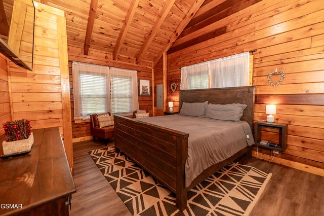 1656 Walker Trail, Sevierville, TN 37876