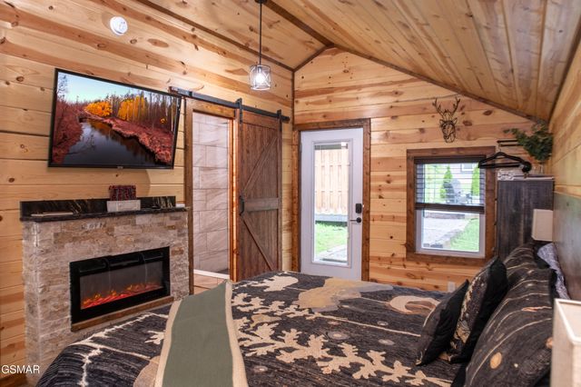 1656 Walker Trail, Sevierville, TN 37876