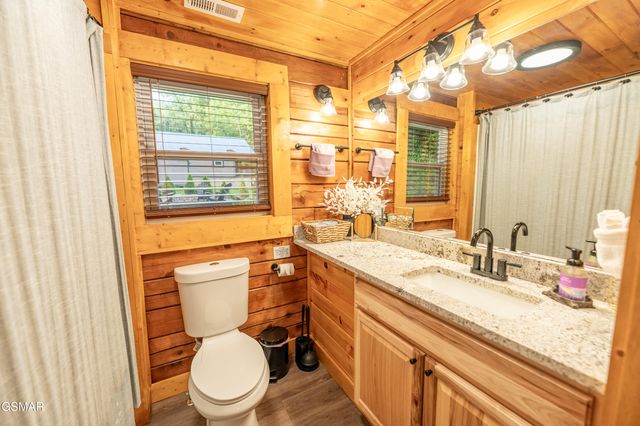 1656 Walker Trail, Sevierville, TN 37876