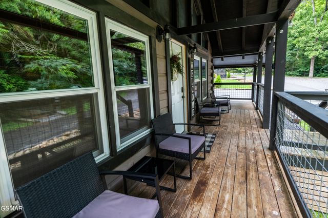 1656 Walker Trail, Sevierville, TN 37876