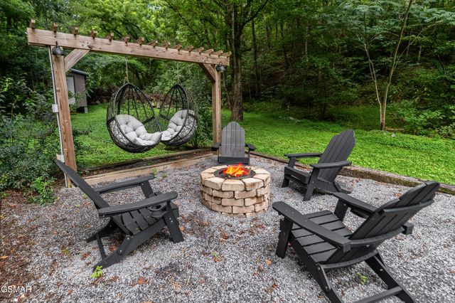 1656 Walker Trail, Sevierville, TN 37876