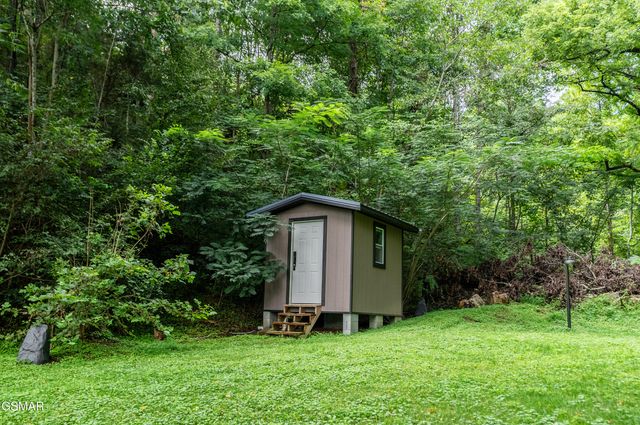 1656 Walker Trail, Sevierville, TN 37876