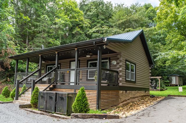 1656 Walker Trail, Sevierville, TN 37876