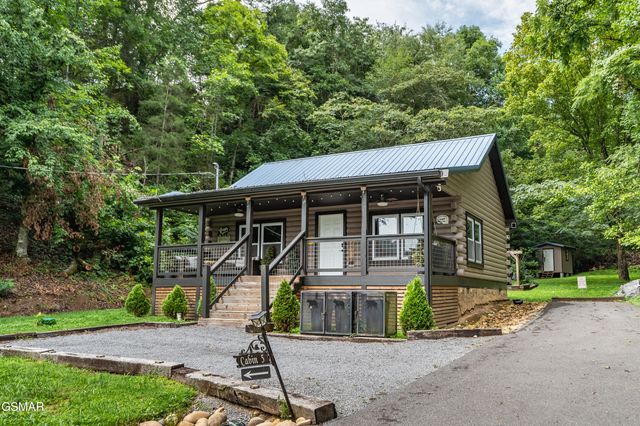 1656 Walker Trail, Sevierville, TN 37876