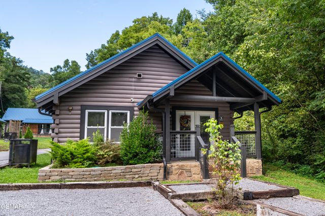 1656 Walker Trail, Sevierville, TN 37876