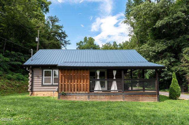 1656 Walker Trail, Sevierville, TN 37876