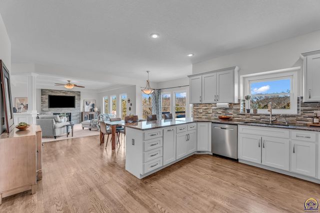 5100 SW 53rd St, Topeka, KS 66610