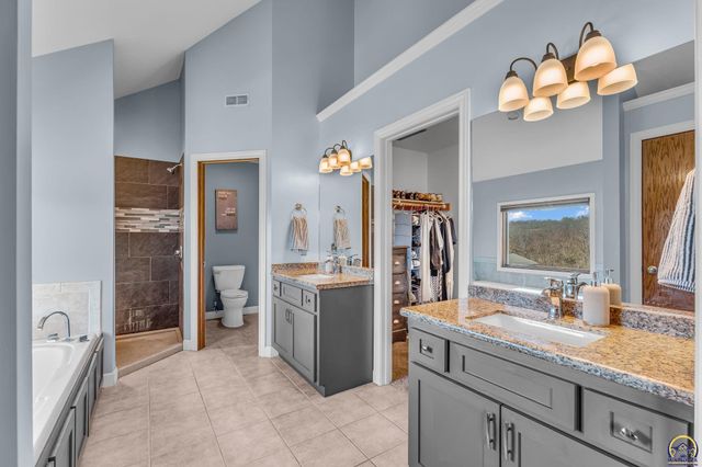 5100 SW 53rd St, Topeka, KS 66610