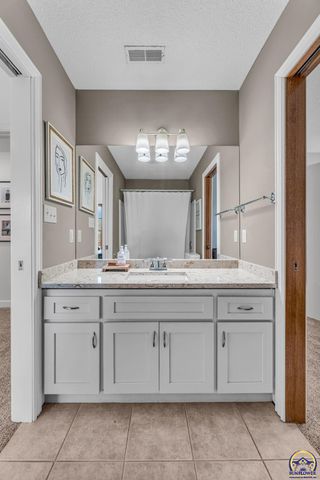 5100 SW 53rd St, Topeka, KS 66610