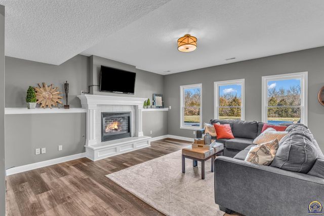 5100 SW 53rd St, Topeka, KS 66610