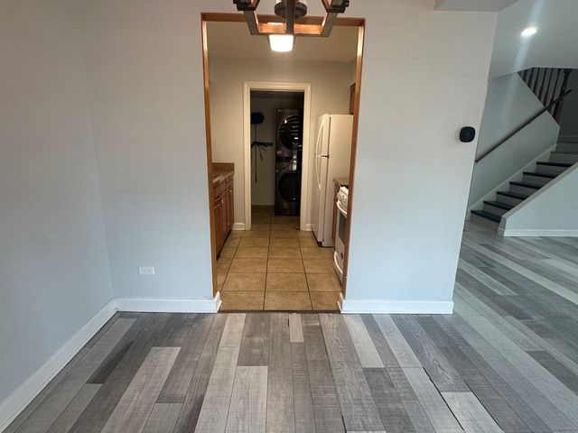 5700 Dutch Mill Court B, Hanover Park, IL 60133