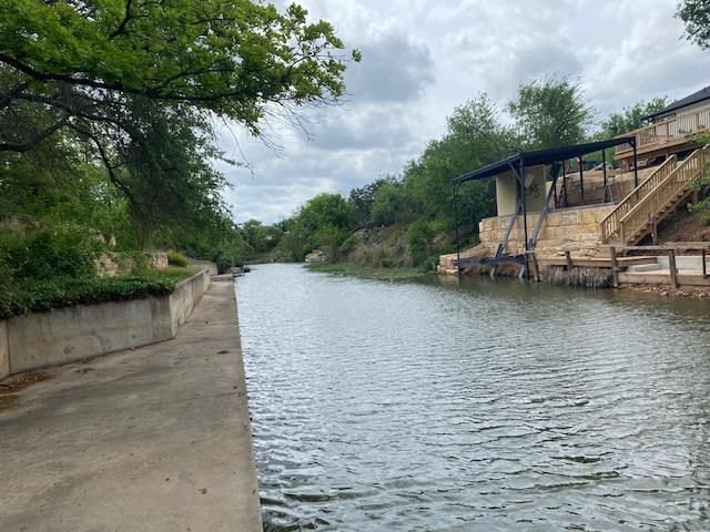522 Circle DR, Sunrise Beach, TX 78643