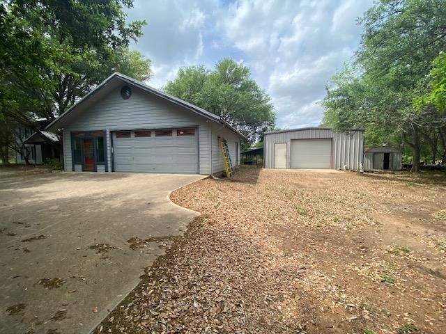 522 Circle DR, Sunrise Beach, TX 78643