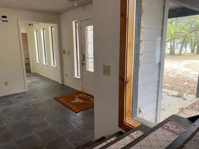 522 Circle DR, Sunrise Beach, TX 78643