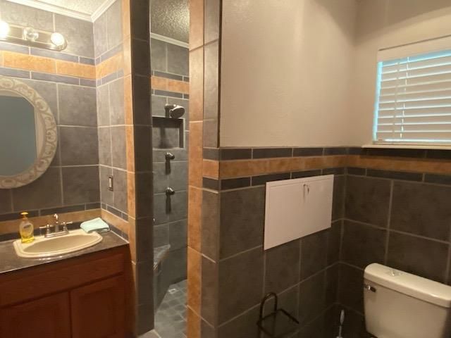 522 Circle DR, Sunrise Beach, TX 78643