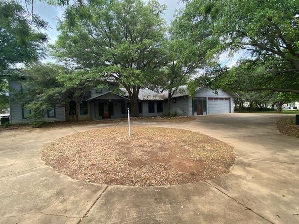 522 Circle DR, Sunrise Beach, TX 78643