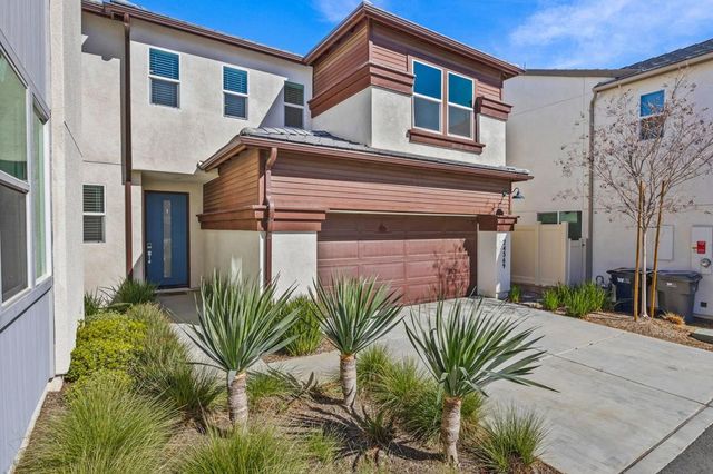 24569 Sonieta Court, Corona, CA 92883