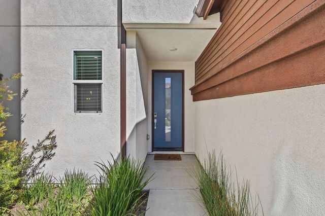 24569 Sonieta Court, Corona, CA 92883