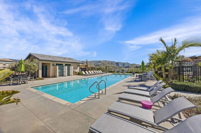 24569 Sonieta Court, Corona, CA 92883