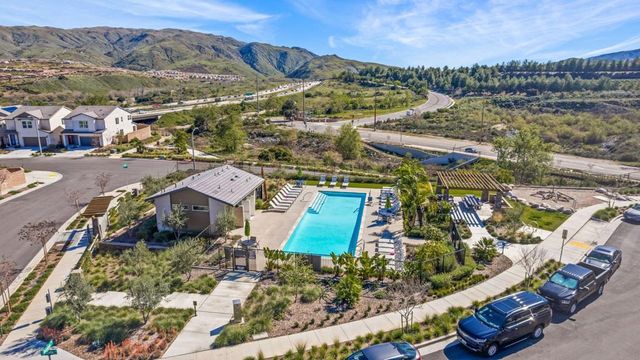 24569 Sonieta Court, Corona, CA 92883