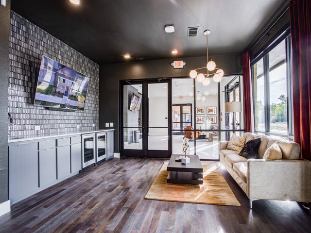 2619 Carmelita Street, Dallas, TX 75212