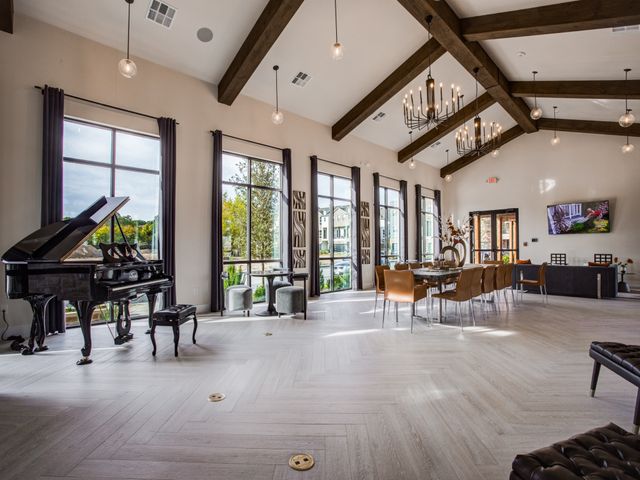 2619 Carmelita Street, Dallas, TX 75212