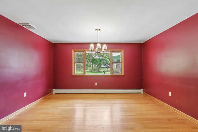 630 OAK ST, Royersford, PA 19468