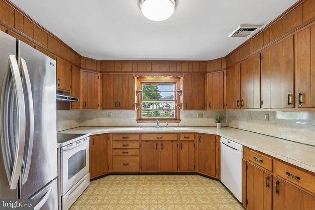 630 OAK ST, Royersford, PA 19468