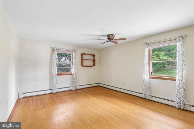 630 OAK ST, Royersford, PA 19468
