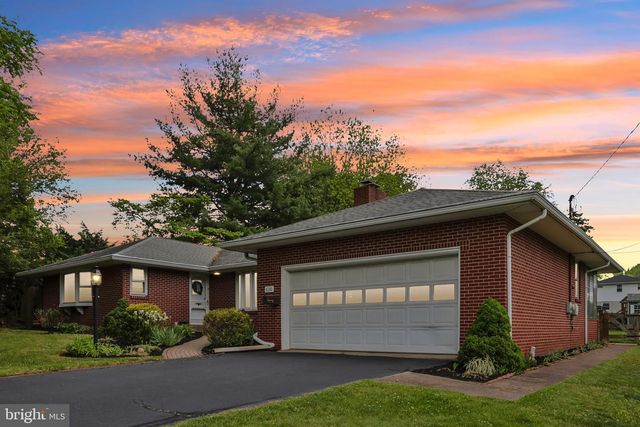 630 OAK ST, Royersford, PA 19468