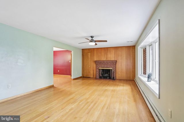 630 OAK ST, Royersford, PA 19468