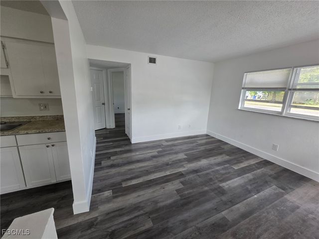 2708 Broadway 4, Fort Myers, FL 33901