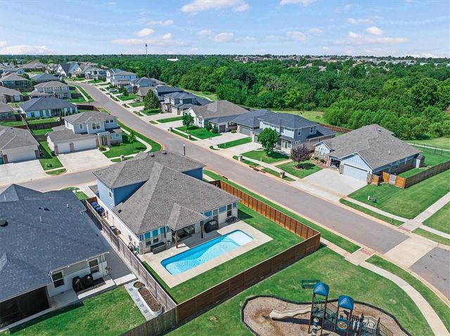 633 NW 183rd Street, Edmond, OK 73012
