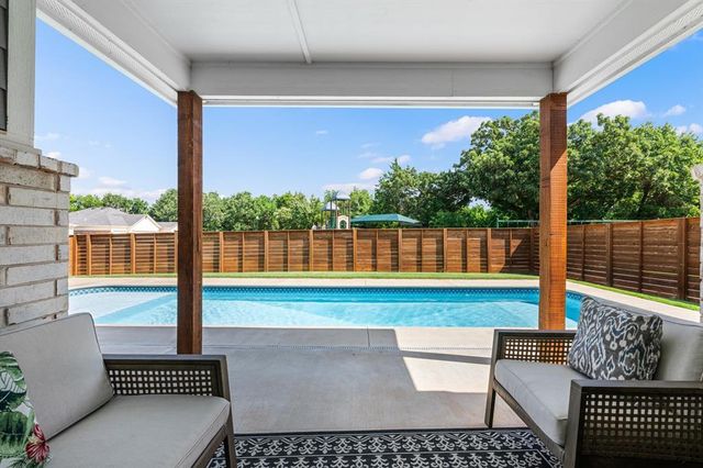 633 NW 183rd Street, Edmond, OK 73012